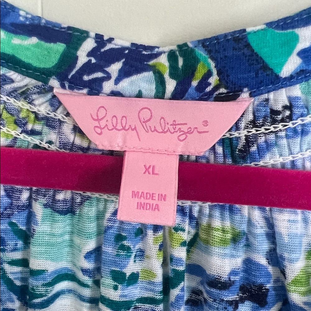 Lilly Pulitzer Essie Top, Size XL, Sneak a Beak - Picture 2 of 4